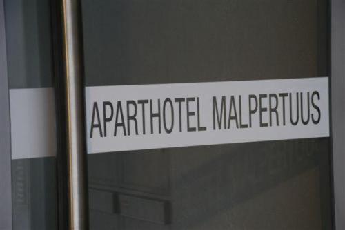 Aparthotel Malpertuus Aalst Exteriör bild